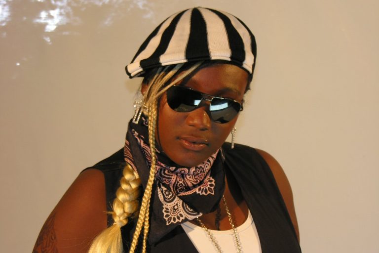 Myra, rappeuse au Togo INTERVIEW