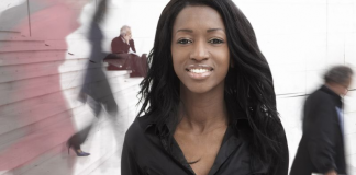 Hapsatou Sy avec Thierry Barbaut et info Afrique pour www.info-afrique.com