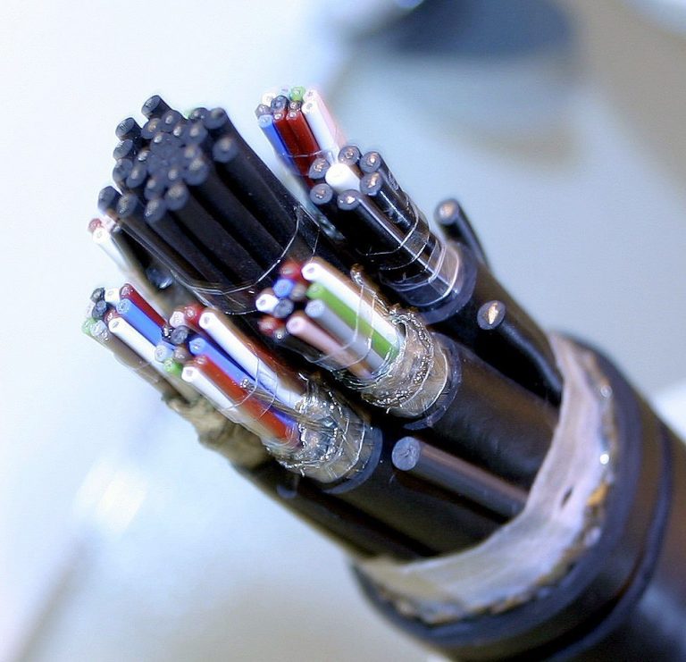 Un câble à fibre optique relie désormais la RD Congo au Congo-Brazzaville