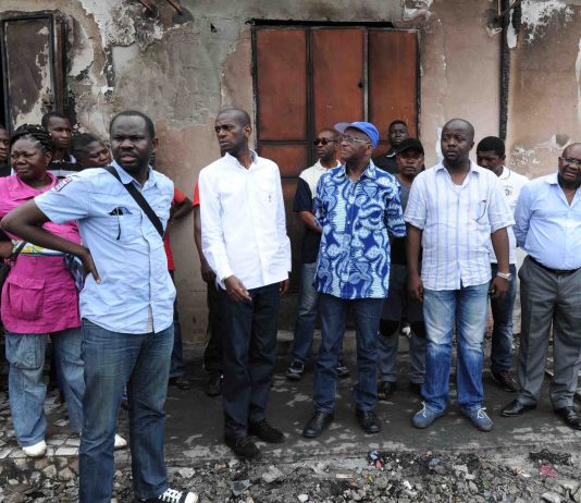 Jean François Ntoutoume Emane Visite les Sinistrés du marché Mont-Bouet