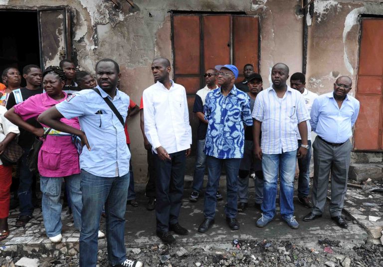 Jean François Ntoutoume Emane Visite les Sinistrés du marché Mont-Bouet