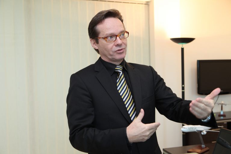 Alex Van Elk, Dg Camair-co: « Des bénéfices en 2014 »