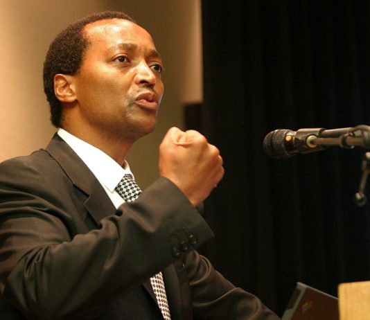 Patrice Motsepe avec Thierry Barbaut et info Afrique