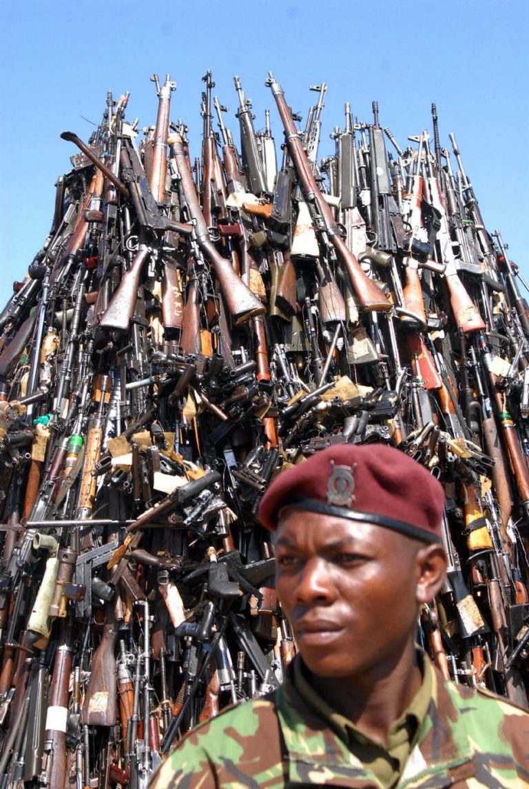 ONU: Un traité inédit pour le commerce international des armes conventionelles enfin voté