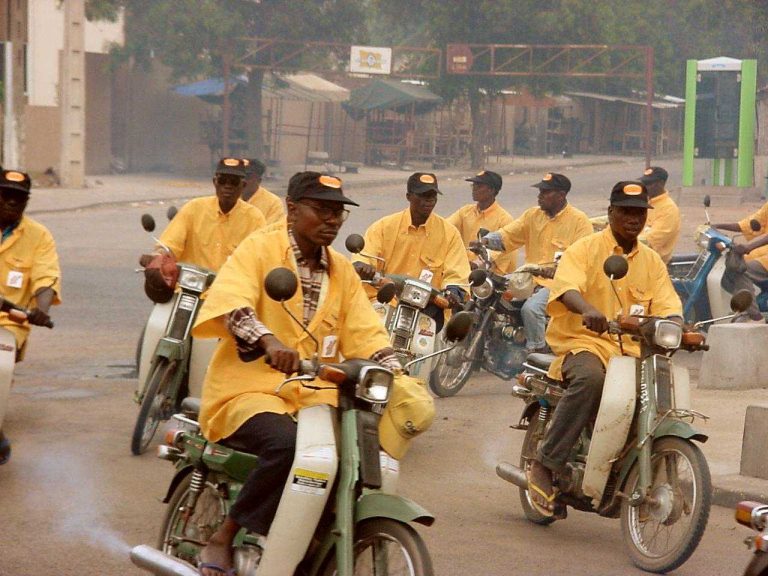 Togo: Les fameuses motos taxi « Zemidjan » et la dangereuse surconsommation d’alcool