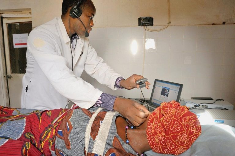 Médecine: Télé-médecine et télé-enseignement entre l’Afrique et l’Inde