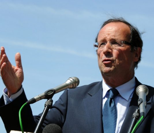 François Hollande en Afrique du Sud: Objectif contrats et entreprises