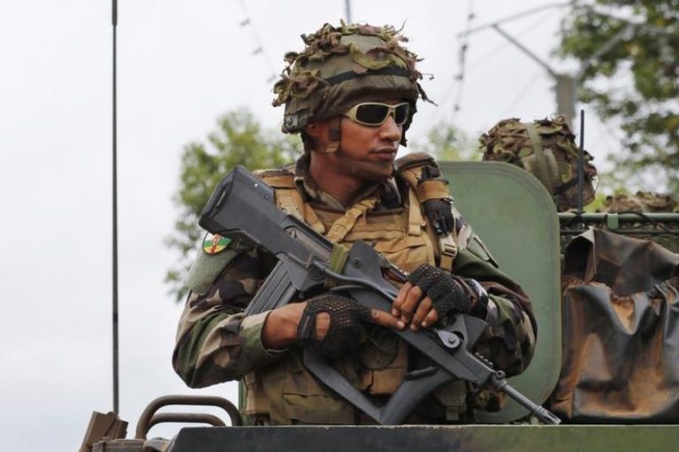 La situation à Bangui et le déploiement compliqué des soldats Français de l’opération « Sangaris »