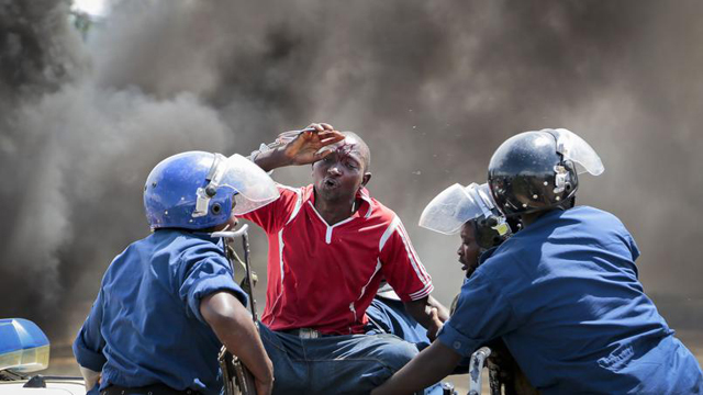 A Bujumbura, putschistes, militaires policiers et forces de l'ordres se défient ou se combattent