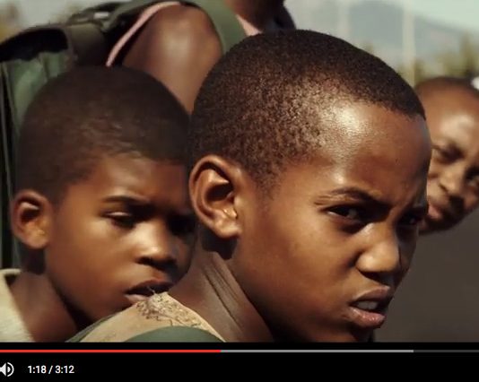 enfants africains morts route ecole