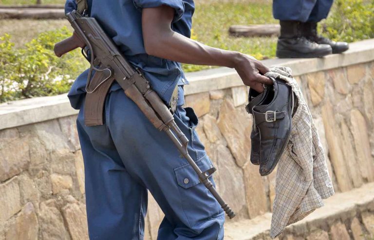 Constitution au Burundi, la démocratie vole en éclats