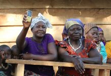 Le téléphone mobile est un levier de développement de entrepreneuriat - Photos Thierry BARBAUT - Côte d'ivoire 2017