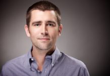 Chris Cox est le chef de produit de Facebook