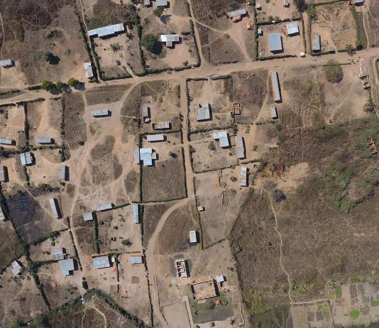 Un village touché par la famine en RDC - Photo prise en drone - Crédit photo Thierry Barbaut - www.barbaut.net