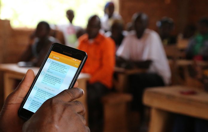 Les applications de m-energie, m-santé, m-agriculture ou m-education révolutionnent les usages en Afrique - Photo Thierry BARBAUT Côte d'Ivoire 2017 -