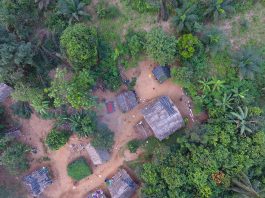 Prise de vue en drone en Afrique - crédit photo Thierry Barbaut