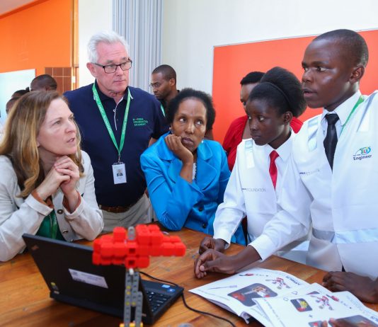 La Fondation Airbus lance un programme de développement pour la jeunesse au Kenya Airbus Little Engineer