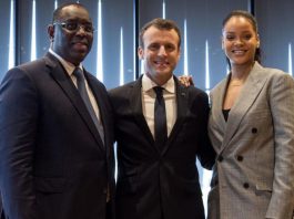 Le président du Sénégal Macky Sall, le président de la France Emmanuel Macron et Rihanna