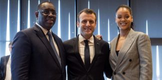 Le président du Sénégal Macky Sall, le président de la France Emmanuel Macron et Rihanna