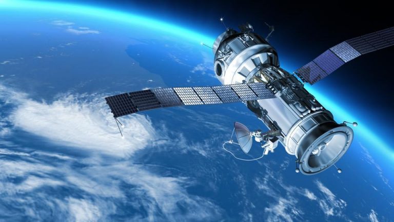 Le satellite Athena de Facebook déployé en 2019