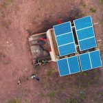 Moulins à moudre le mil solaire en Afrique au Sénégal