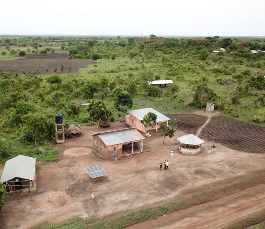 Synergie entre croissance économique et stratégie climatique Climat, économie locale et énergie renouvelable - Bénin Thierry Barbaut 2018