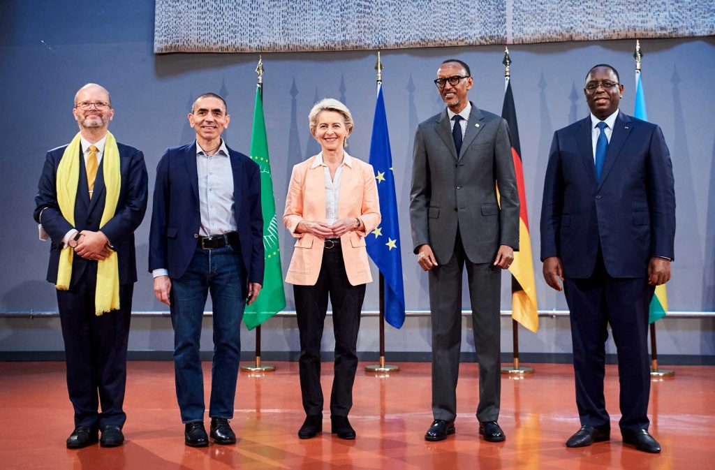 Paul Kagame Macky Sall Ursula von der Leyen Werner Hoyer Uğur Şahin