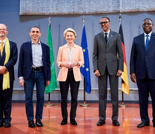 Paul Kagame Macky Sall Ursula von der Leyen Werner Hoyer Uğur Şahin