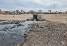 Vue de la mer polluée au Sénégal