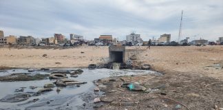 Vue de la mer polluée au Sénégal
